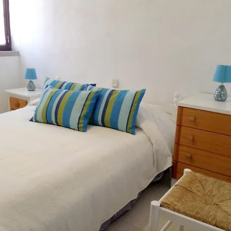 Holiday Beco Das Cunhas - 2 *